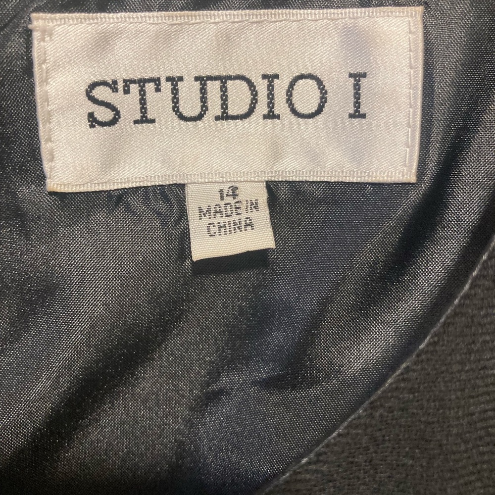 Studio One Dress - Picture 5 of 5